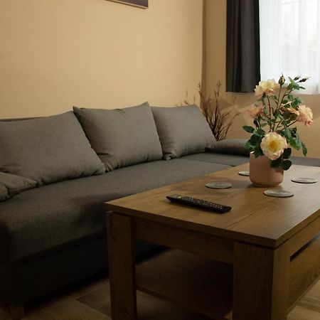Apartmany Pilot Velka Hledsebe Ngoại thất bức ảnh