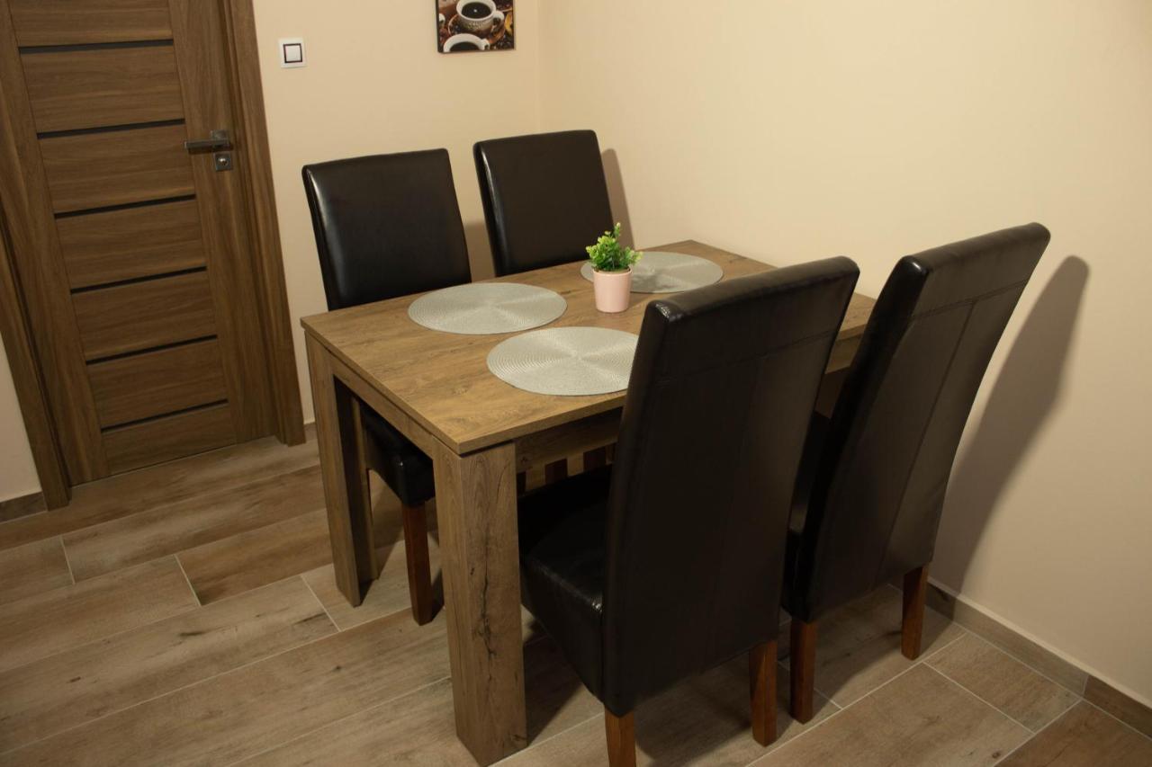 Apartmany Pilot Velka Hledsebe Ngoại thất bức ảnh